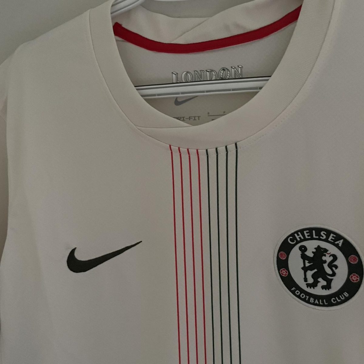 Nike Men's White T-shirt - Image 2