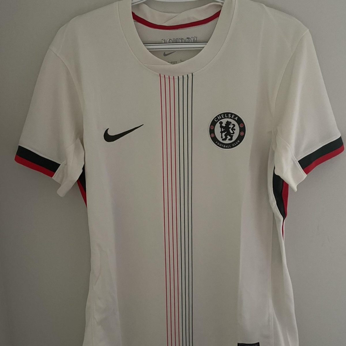 Nike Men's White T-shirt - Image 1