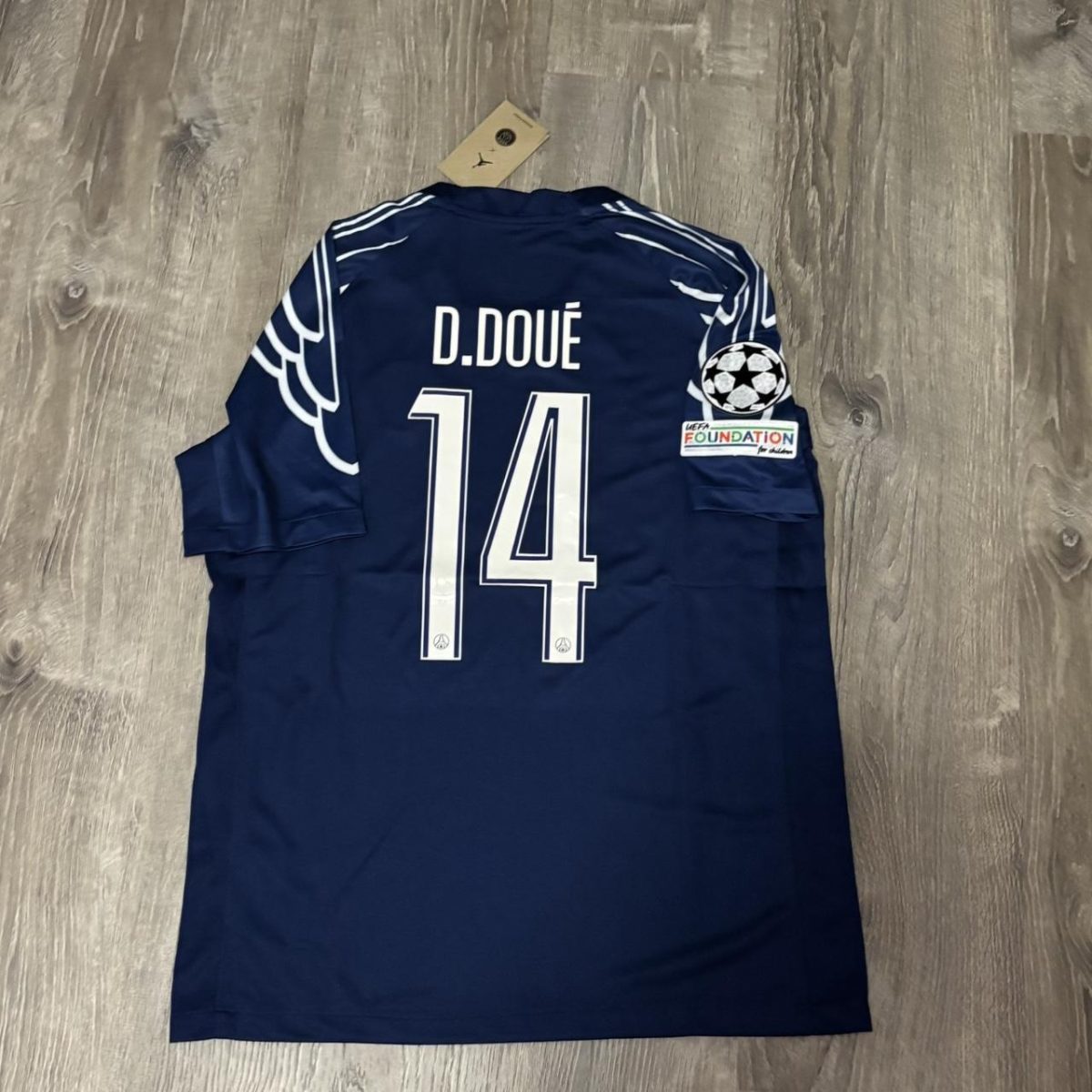 Jordan Men's Navy and Blue T-shirt - Image 1